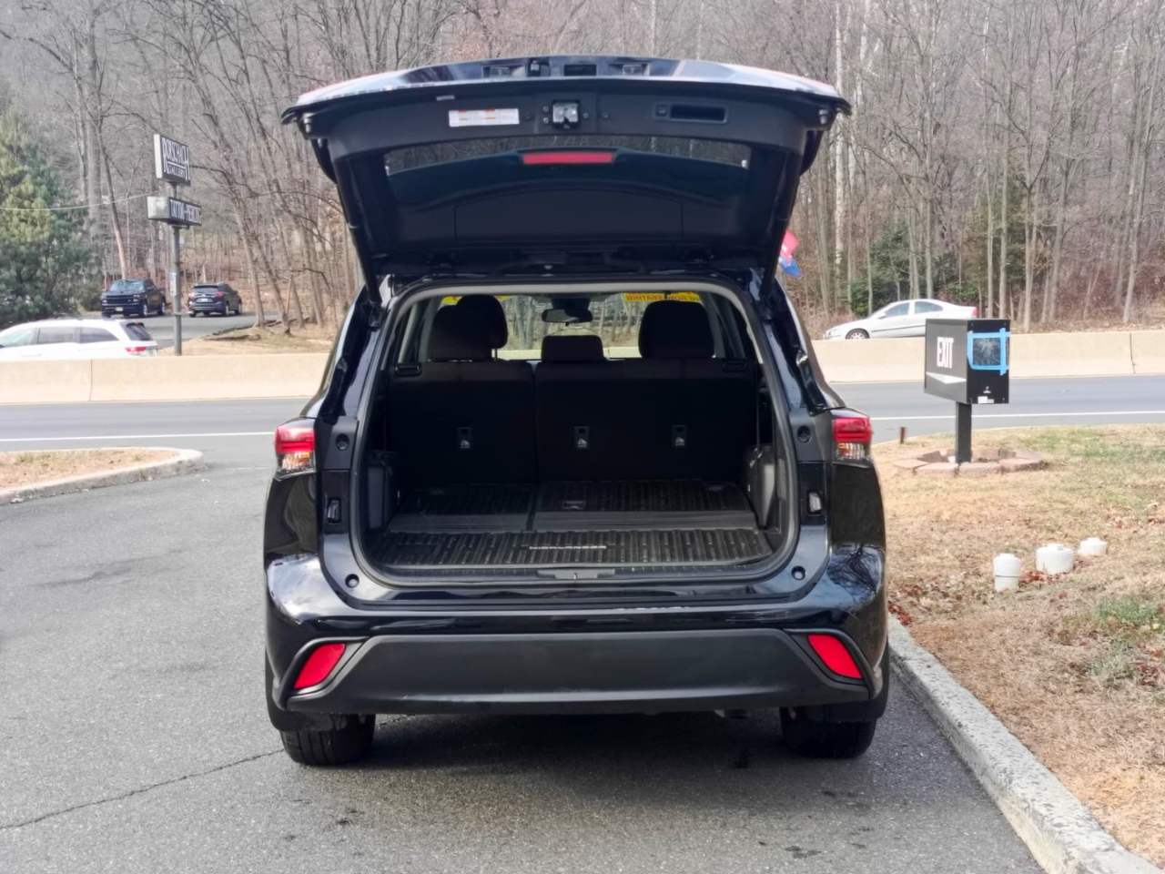 Toyota Highlander XLE 2023