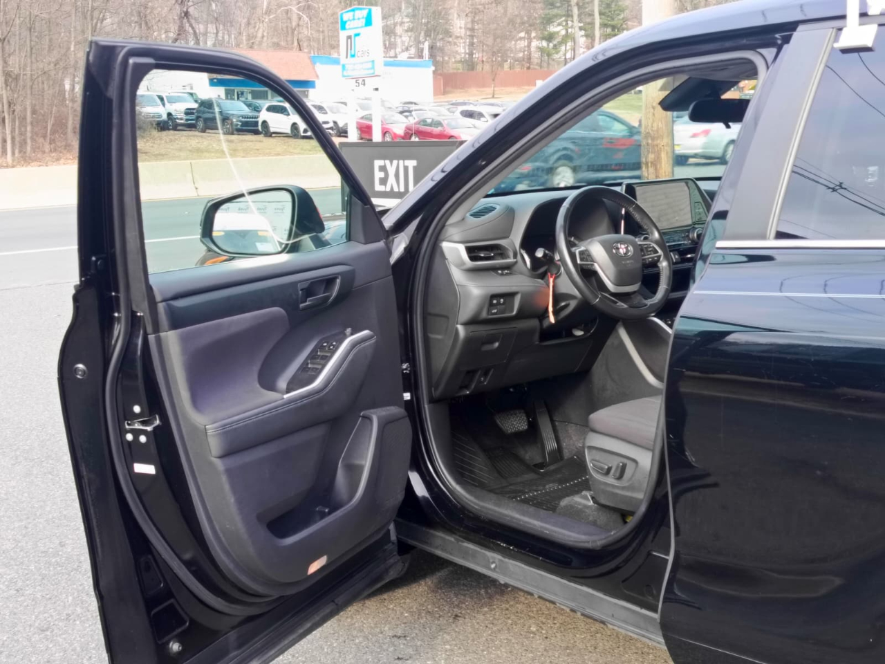 Toyota Highlander XLE 2023