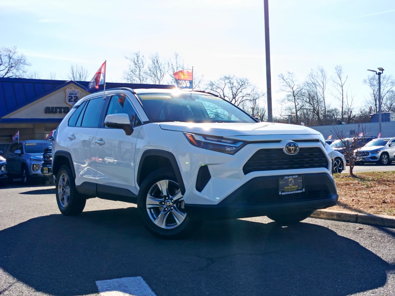 2023 Toyota RAV4 XLE's photo