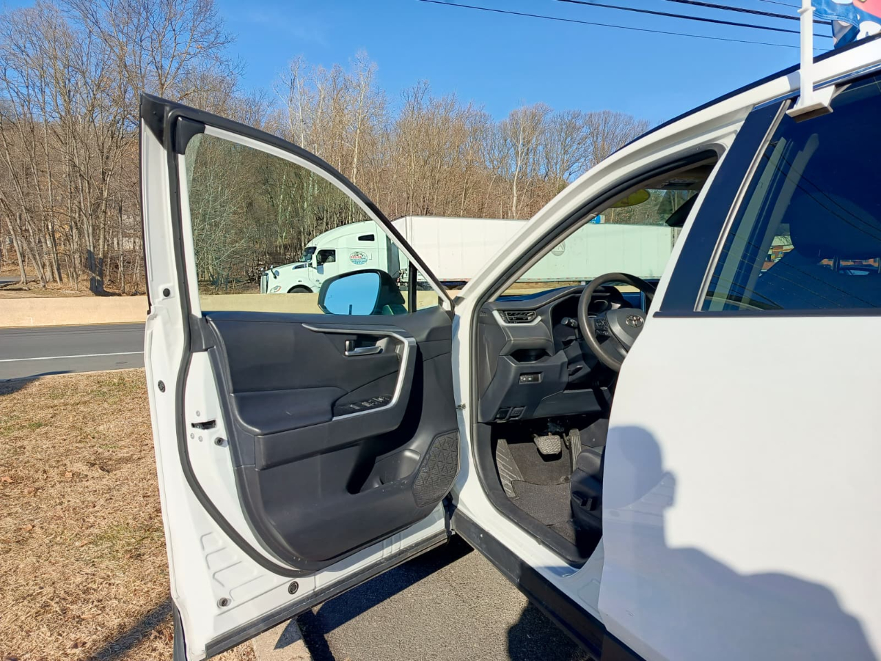 Toyota RAV4 XLE 4D SUV FWD 2023