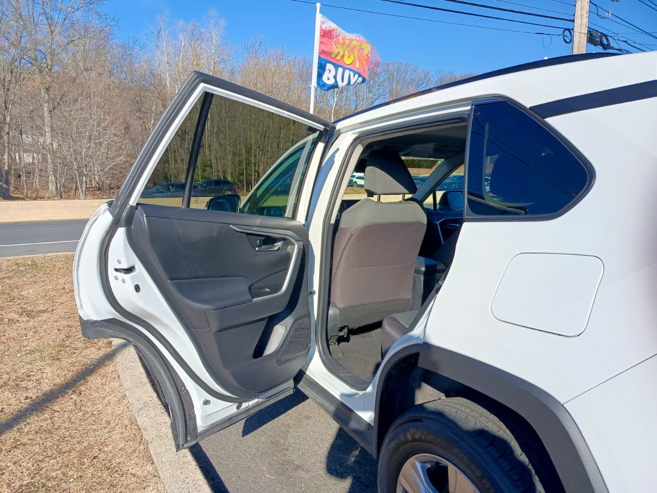 Toyota RAV4 XLE 4D SUV FWD 2023