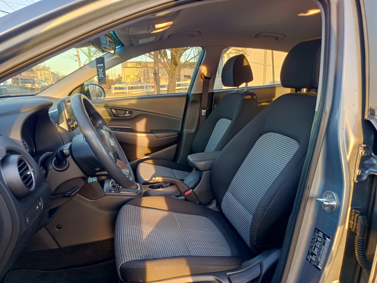 Hyundai Kona SE 2021