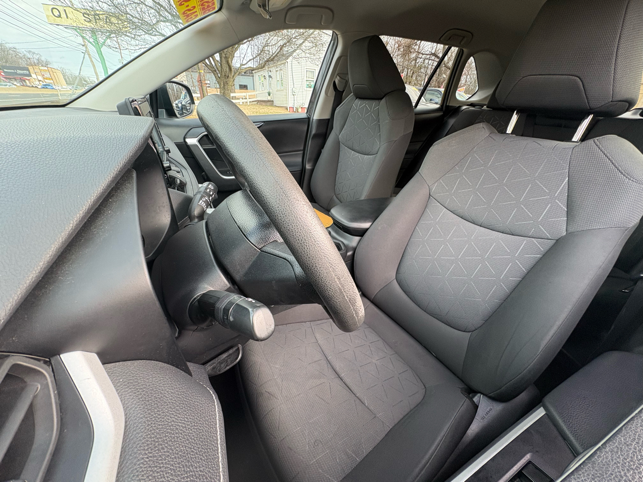 Toyota RAV4 XLE 2021