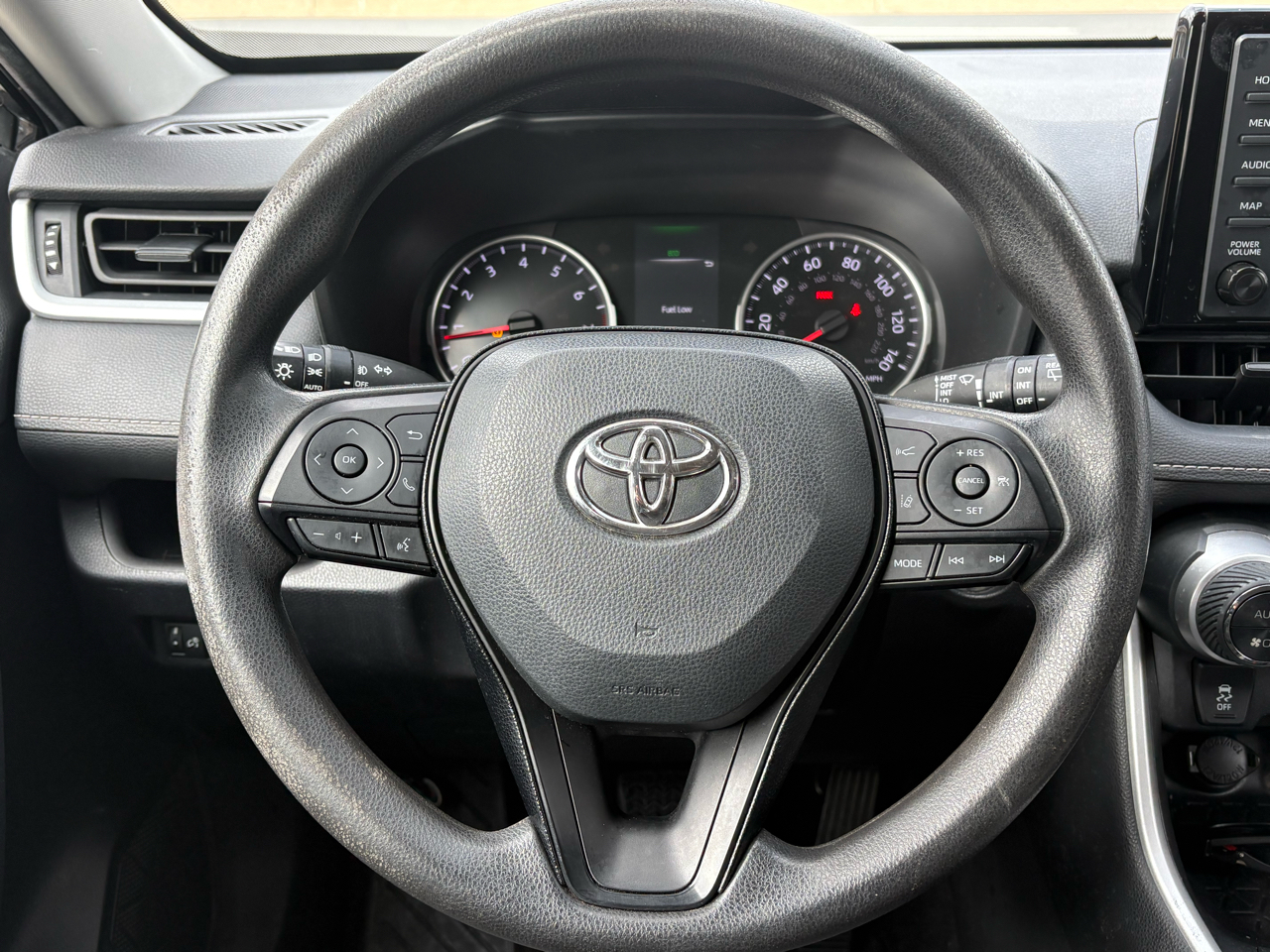 Toyota RAV4 XLE 2021