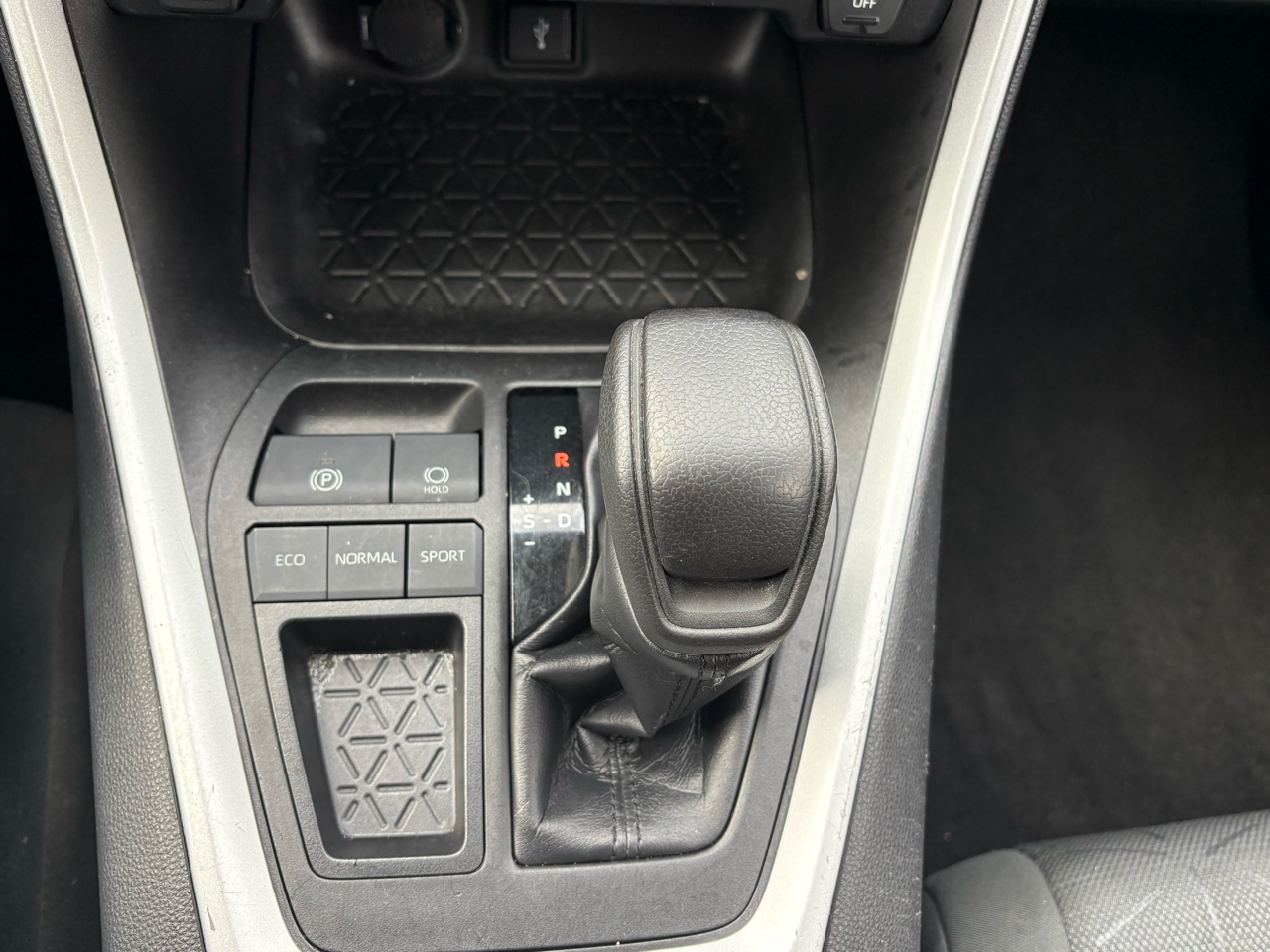 Toyota RAV4 XLE 2021