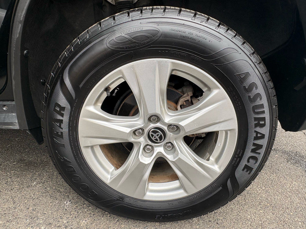 Toyota RAV4 XLE 2021