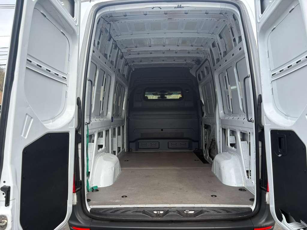 Mercedes-Benz Sprinter 2500 144-in. WB 2020