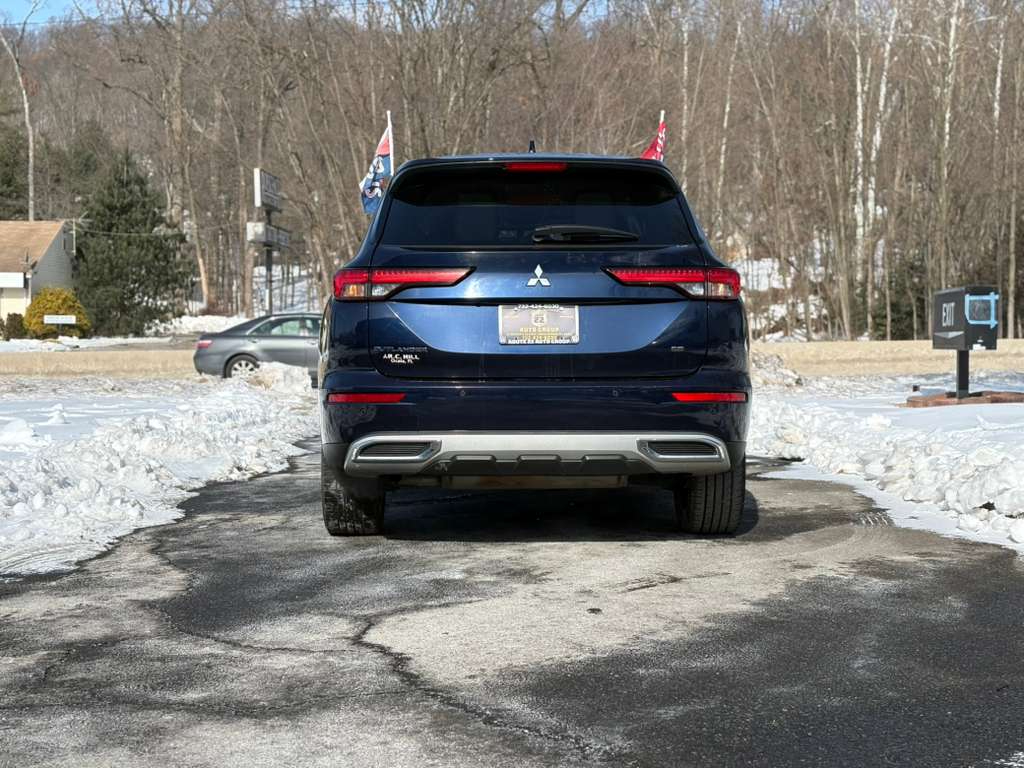 Mitsubishi Outlander SE 2WD 2022