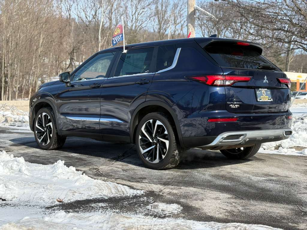 Mitsubishi Outlander SE 2WD 2022