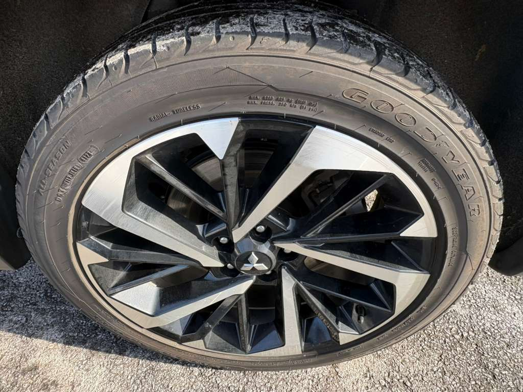 Mitsubishi Outlander SE 2WD 2022