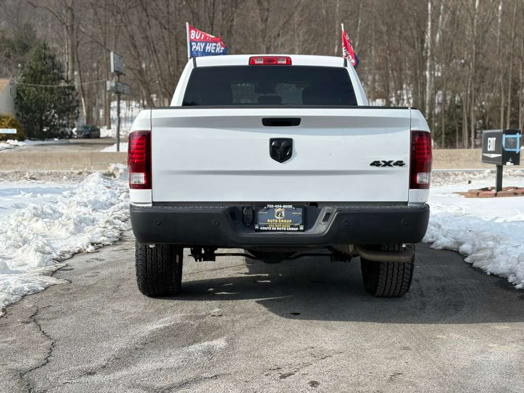 RAM 1500 SLT Quad Cab 4WD 2023