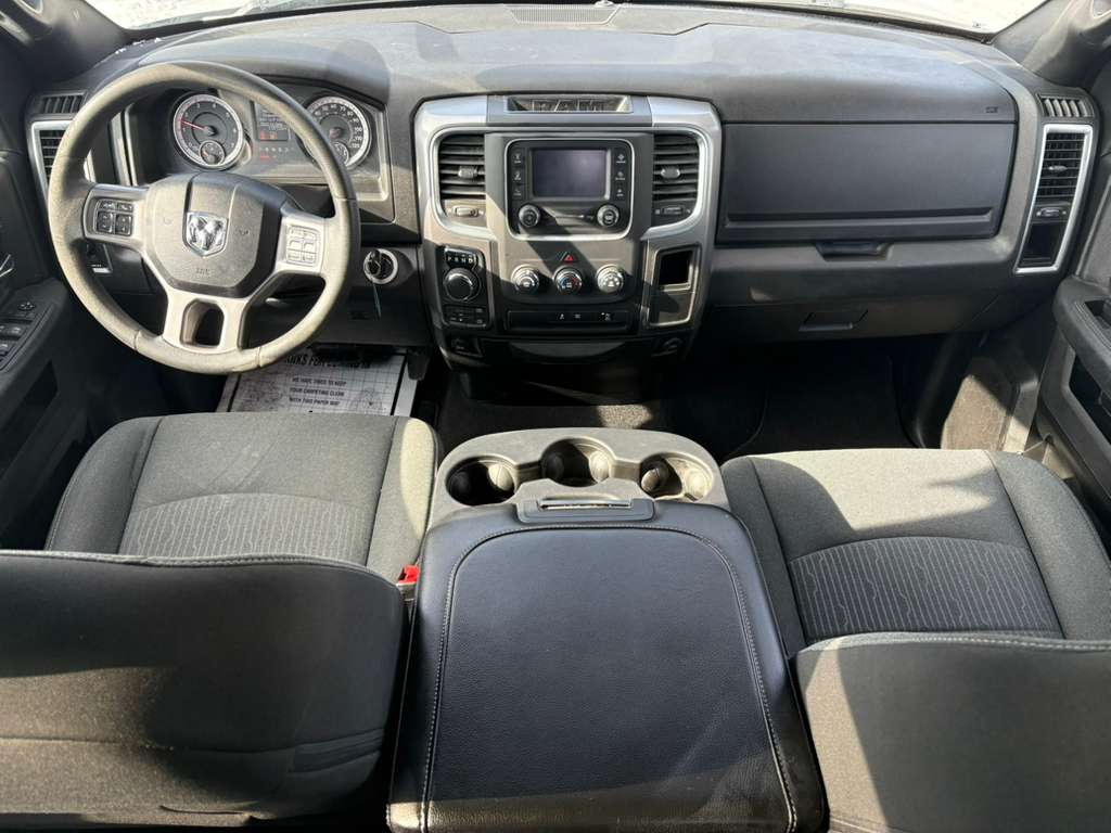 RAM 1500 SLT Quad Cab 4WD 2023