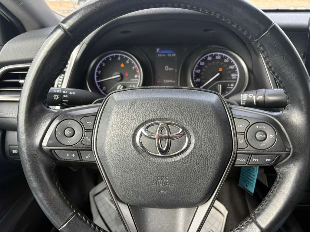 Toyota Camry SE 2022
