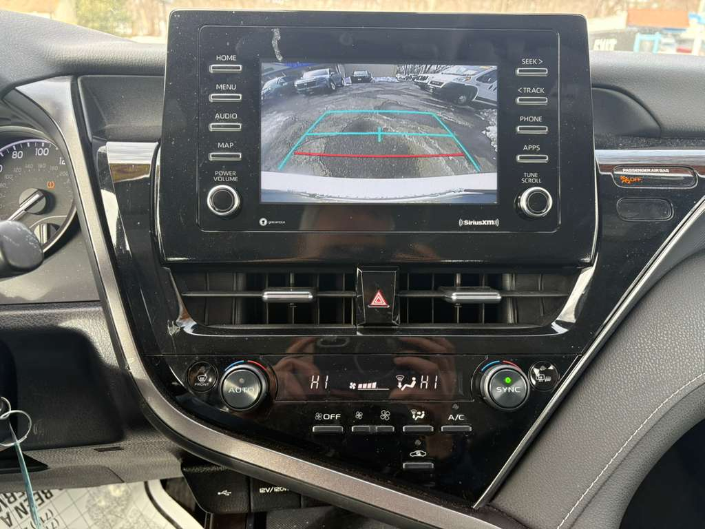 Toyota Camry SE 2022