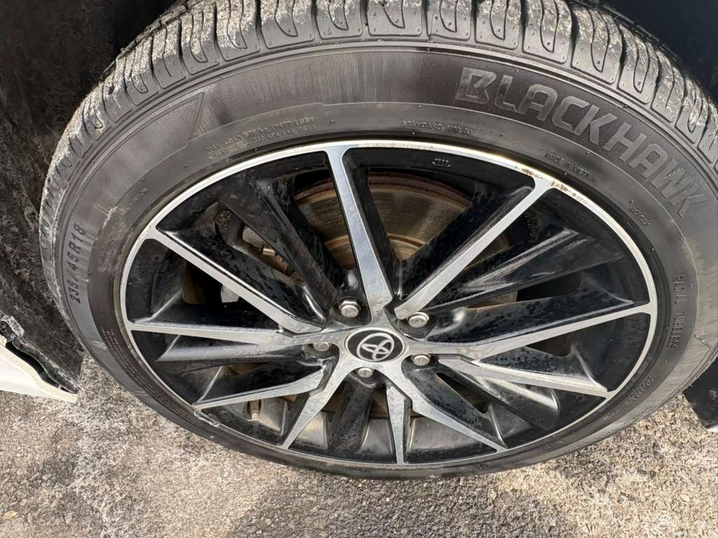 Toyota Camry SE 2022