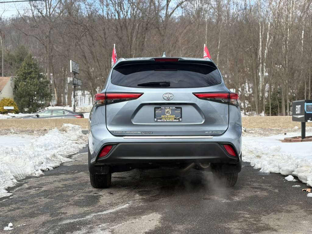 Toyota Highlander XLE AWD V6 2020