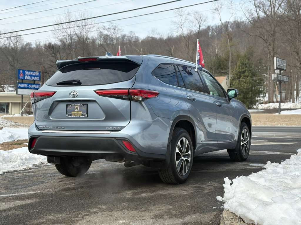 Toyota Highlander XLE AWD V6 2020