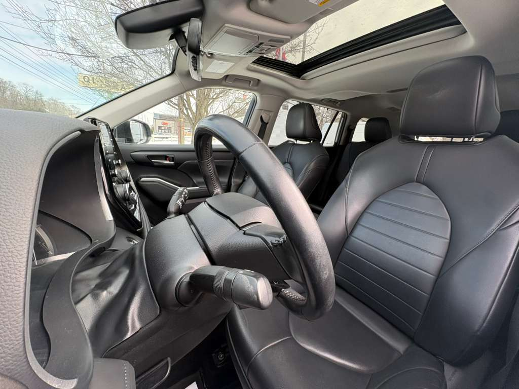 Toyota Highlander XLE AWD V6 2020