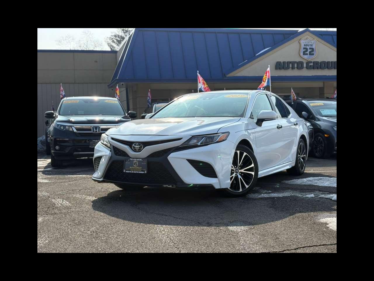 Toyota Camry SE 2019