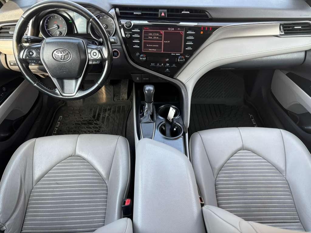 Toyota Camry SE 2019
