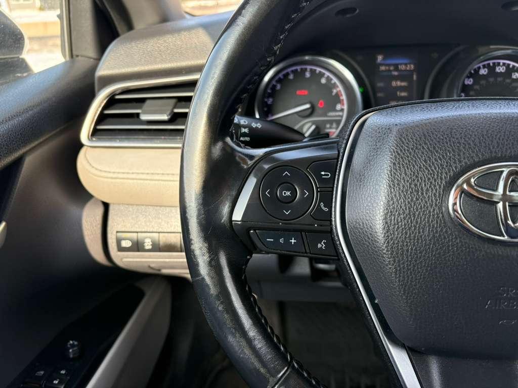 Toyota Camry SE 2019