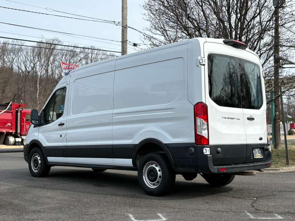 Ford Transit 250 Van Med. Roof w/Sliding Pass. 130-in. WB 2020