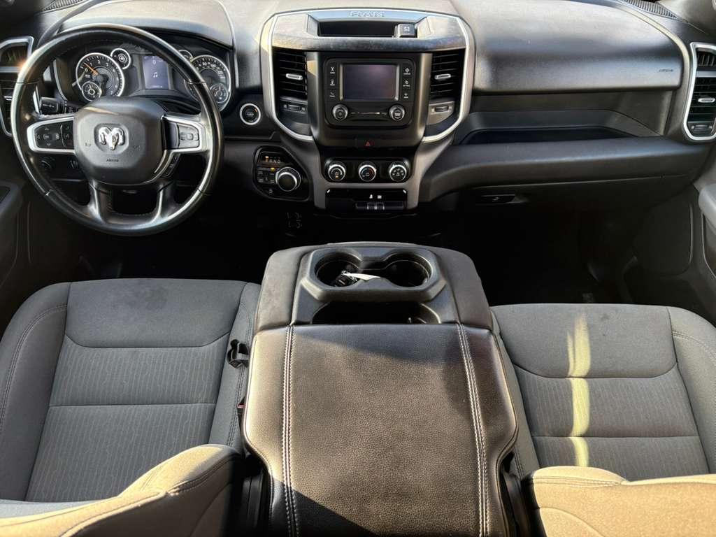 RAM 1500 Big Horn Quad Cab 4WD 2022