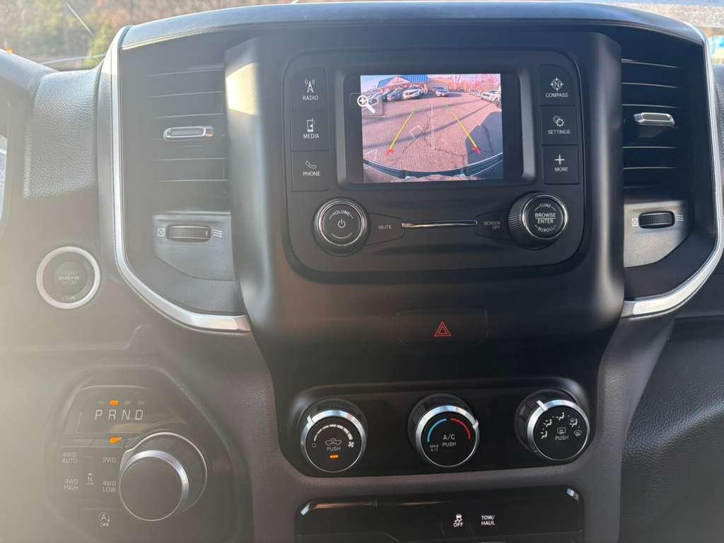 RAM 1500 Big Horn Quad Cab 4WD 2022