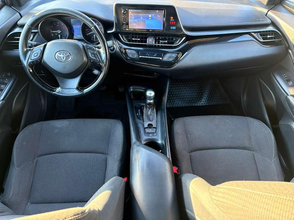 Toyota C-HR XLE 2018