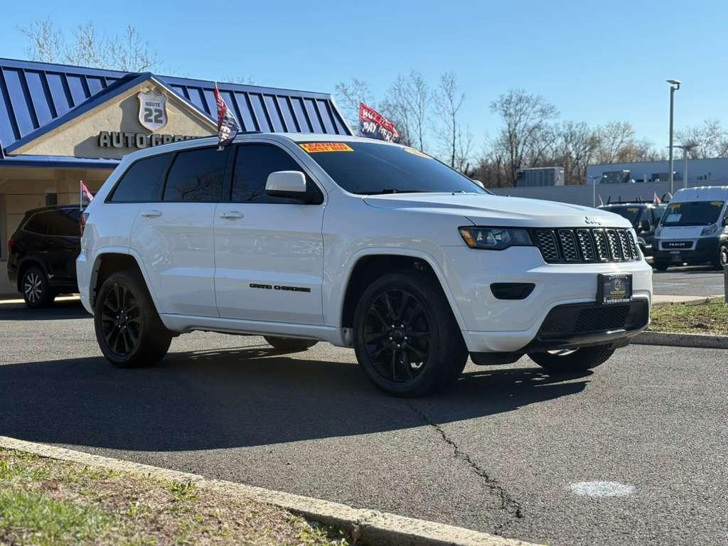 Jeep Grand Cherokee Laredo 4WD 2019