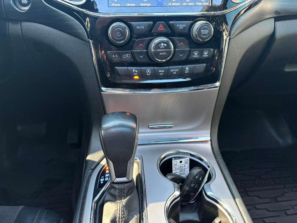 Jeep Grand Cherokee Laredo 4WD 2019