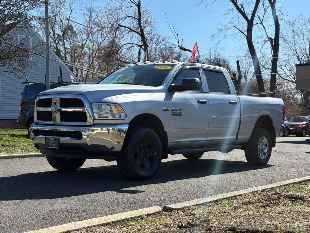 RAM 2500 Tradesman Crew Cab SWB 4WD 2016