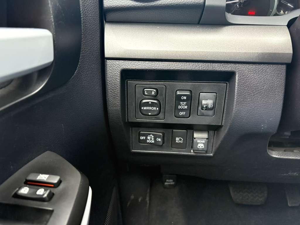 Toyota Tundra SR5 5.7L V8 CrewMax 2WD 2021