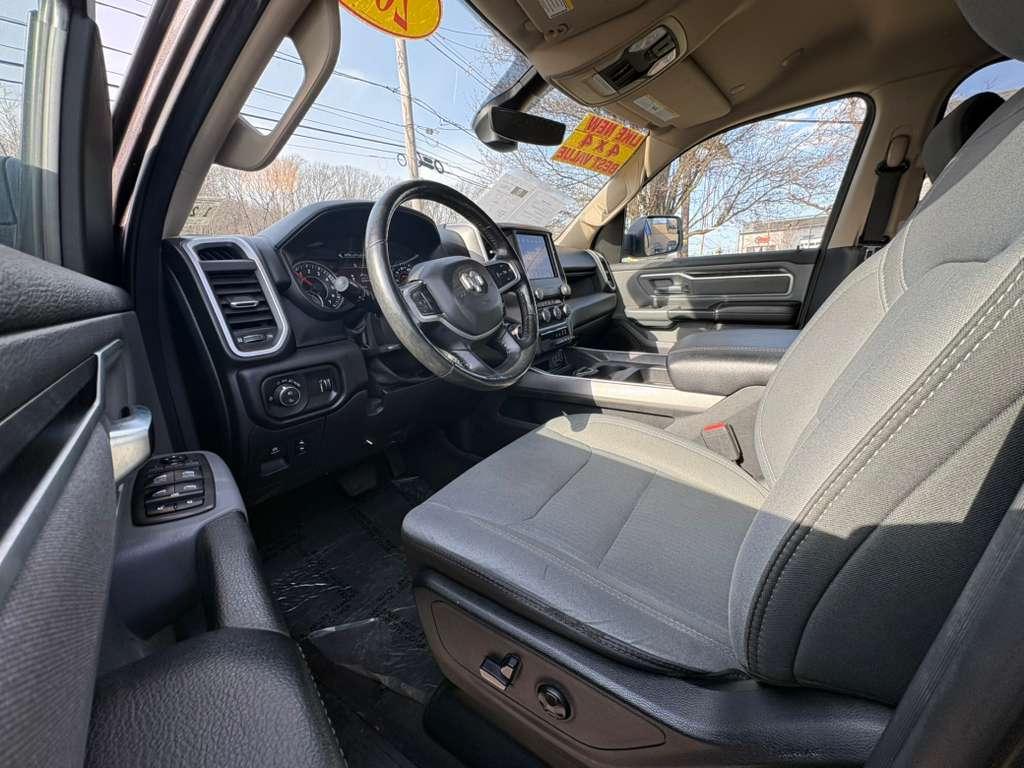 RAM 1500 Big Horn Quad Cab 4WD 2020