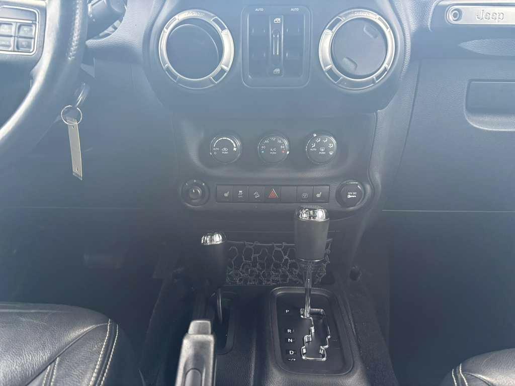 Jeep Wrangler Unlimited Sahara 4WD 2015