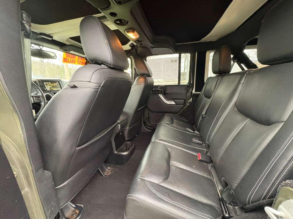 Jeep Wrangler Unlimited Sahara 4WD 2015