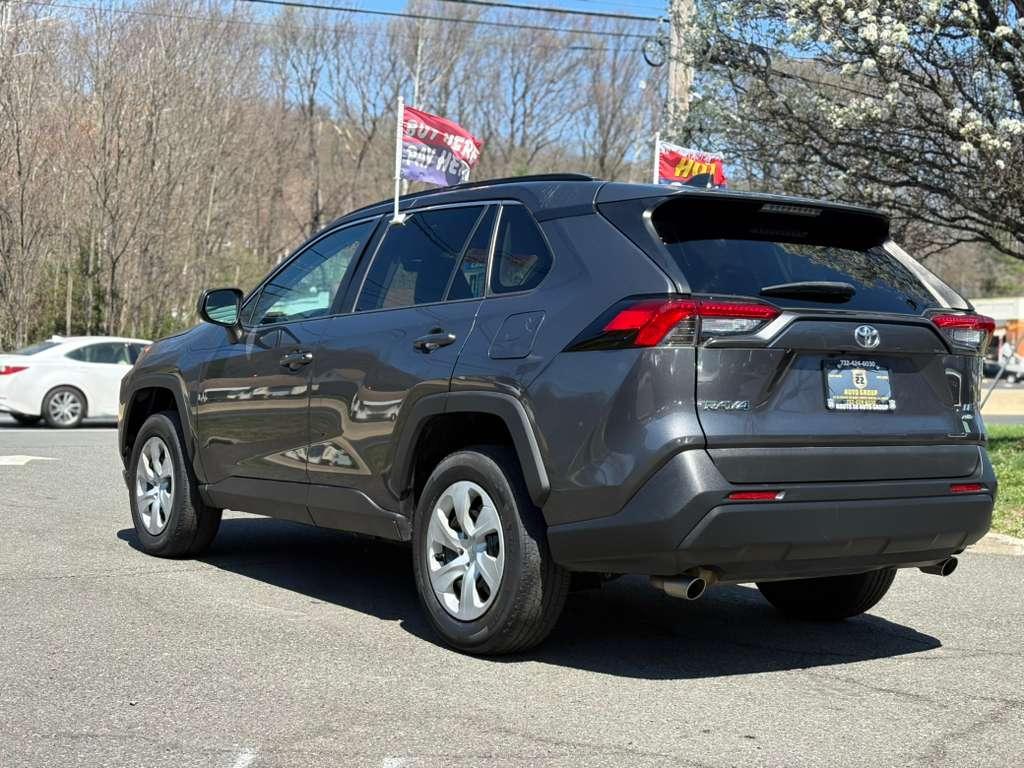 Toyota RAV4 LE AWD 2019