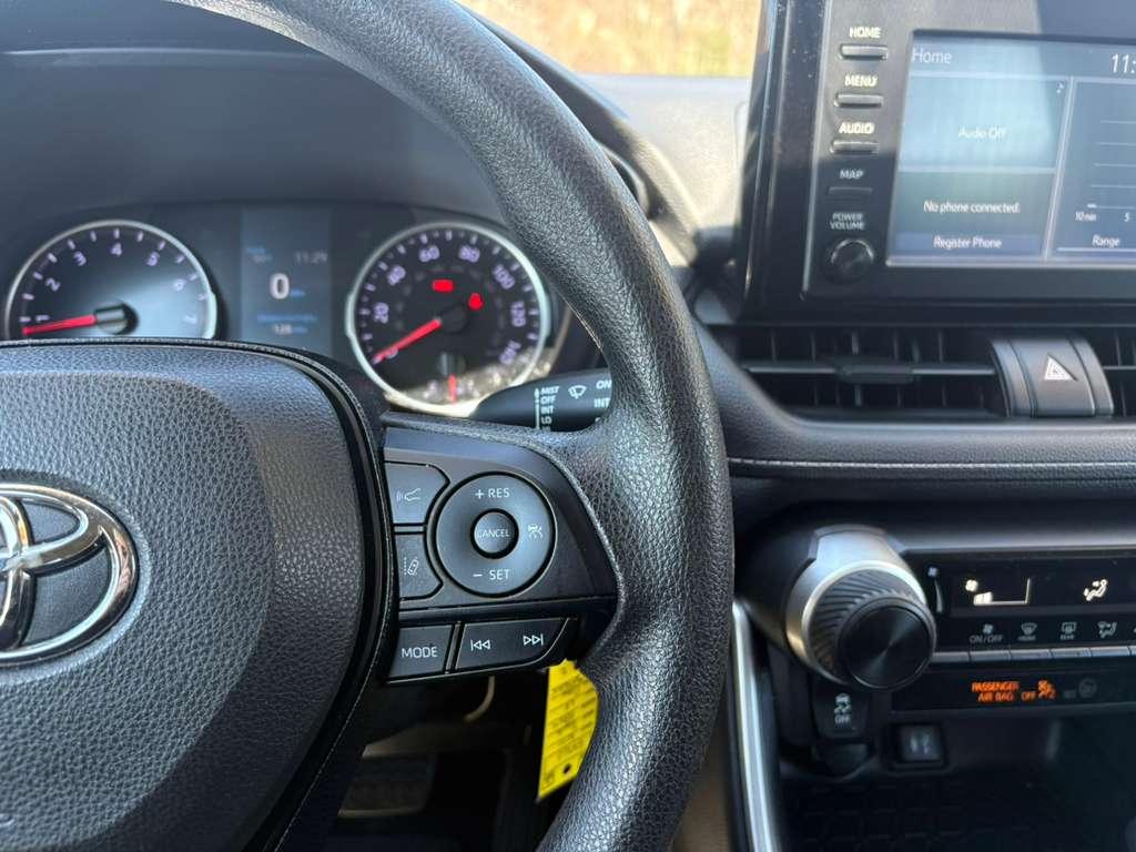 Toyota RAV4 LE AWD 2019