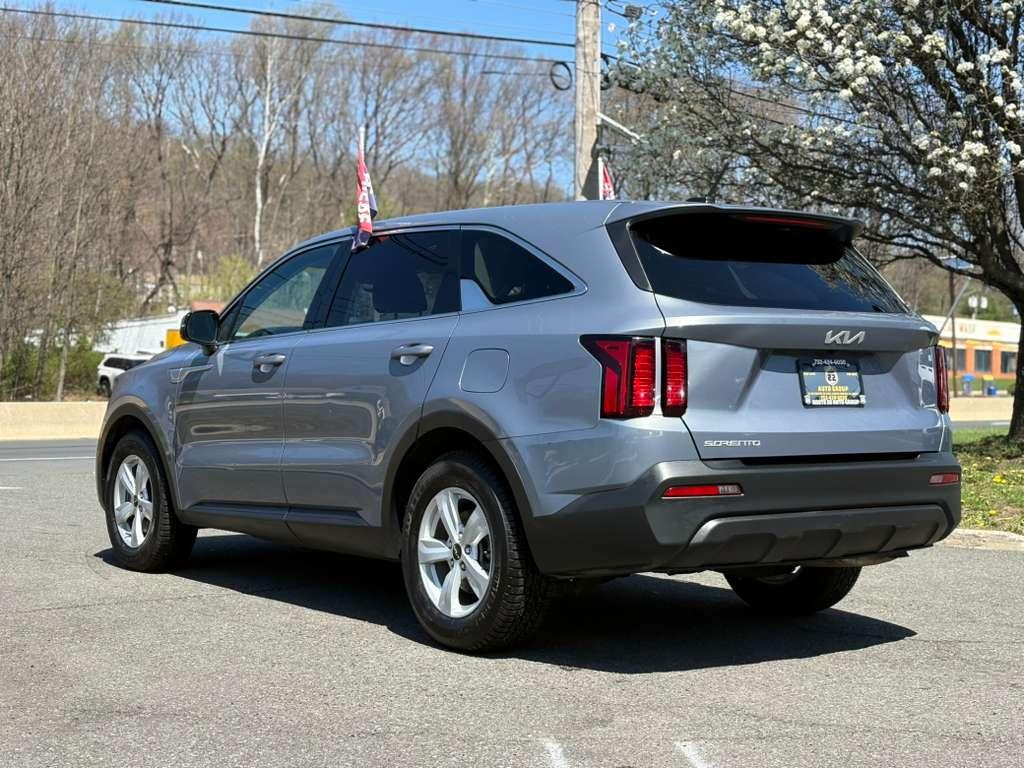 Kia Sorento LX 2WD 2023