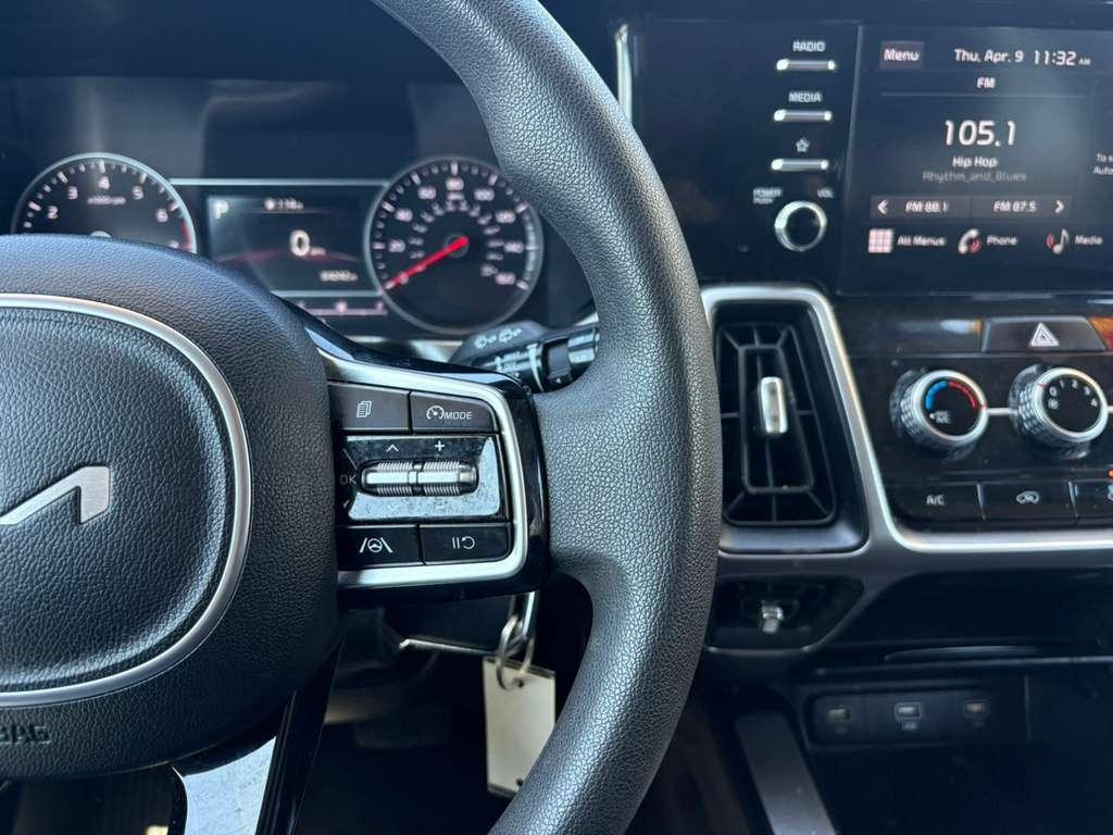 Kia Sorento LX 2WD 2023