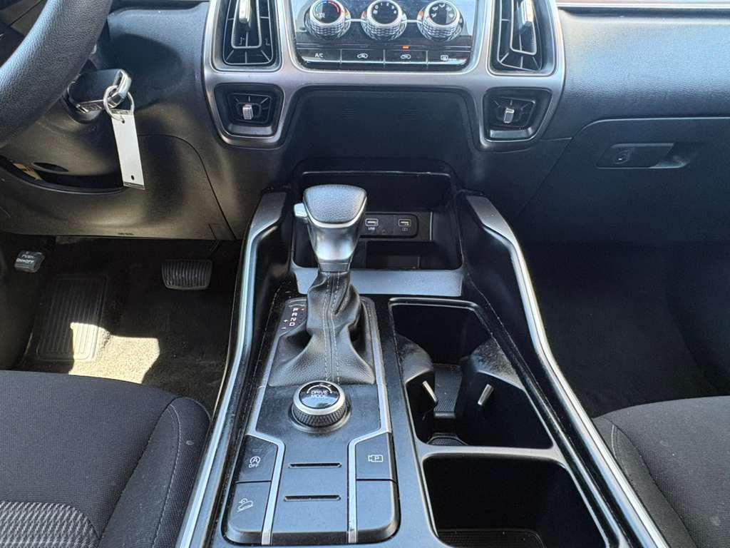 Kia Sorento LX 2WD 2023