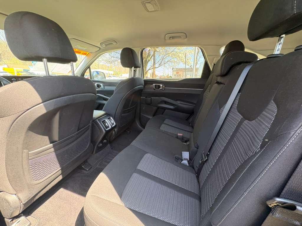 Kia Sorento LX 2WD 2023