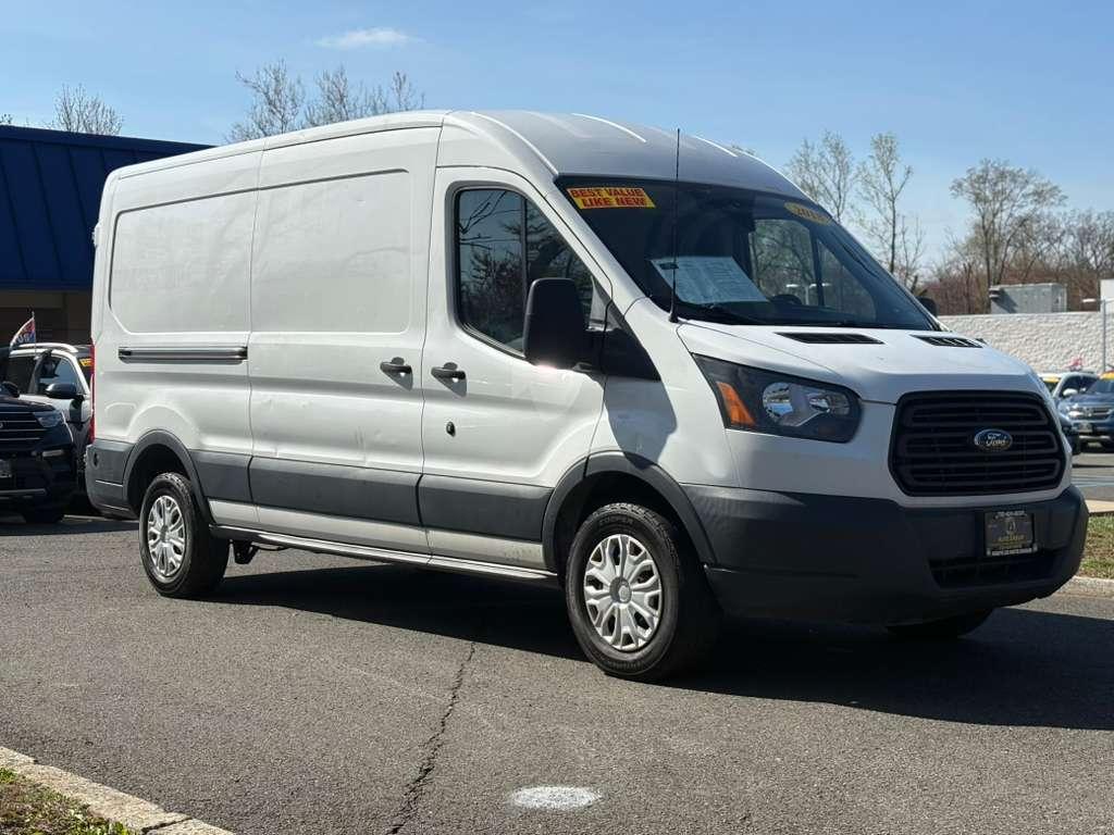 Ford Transit 250 Van Med. Roof w/Sliding Pass. 148-in. WB 2018