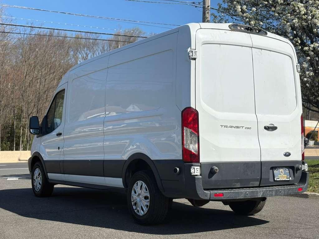 Ford Transit 250 Van Med. Roof w/Sliding Pass. 148-in. WB 2018