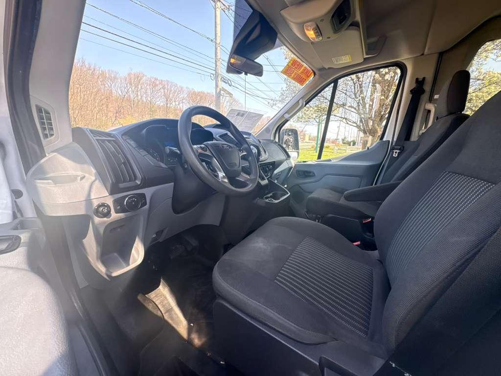 Ford Transit 350 Wagon Med. Roof XL w/Sliding Pass. 148-in. WB 2019