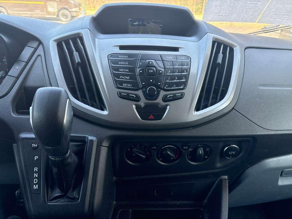 Ford Transit 350 Wagon Med. Roof XL w/Sliding Pass. 148-in. WB 2019