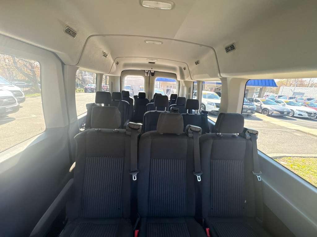 Ford Transit 350 Wagon Med. Roof XL w/Sliding Pass. 148-in. WB 2019