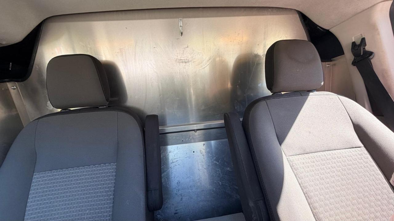 Ford Transit 250 Van Low Roof w/Sliding Pass. 130-in. WB 2021
