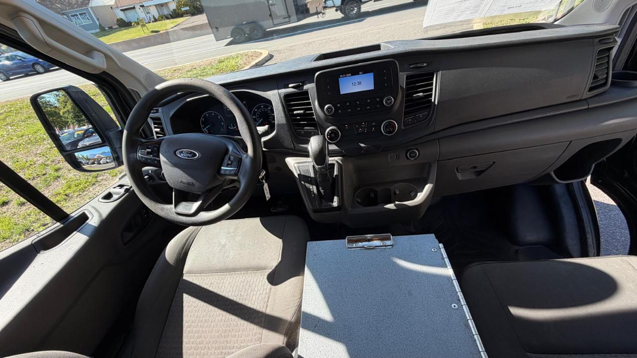 Ford Transit 250 Van Low Roof w/Sliding Pass. 130-in. WB 2021