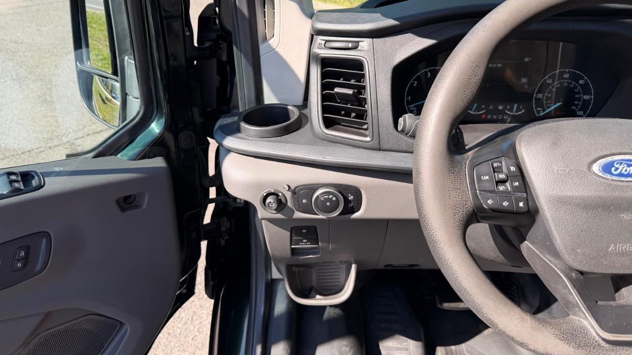 Ford Transit 250 Van Low Roof w/Sliding Pass. 130-in. WB 2021